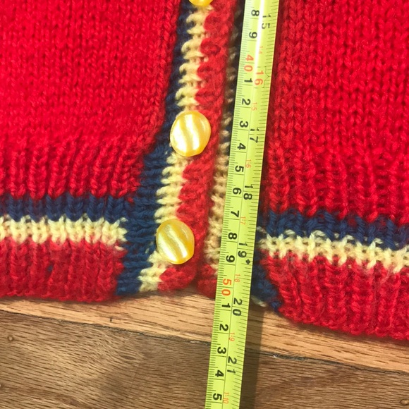 sweater - Picture 7 of 9